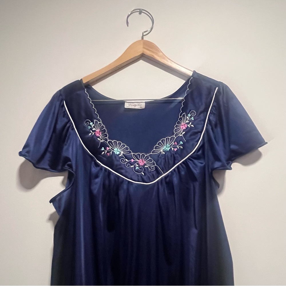 Vintage Vanity Fair Satin Embroidered Nightgown Caftan Cottagecore Slip Dress - Picture 3 of 12